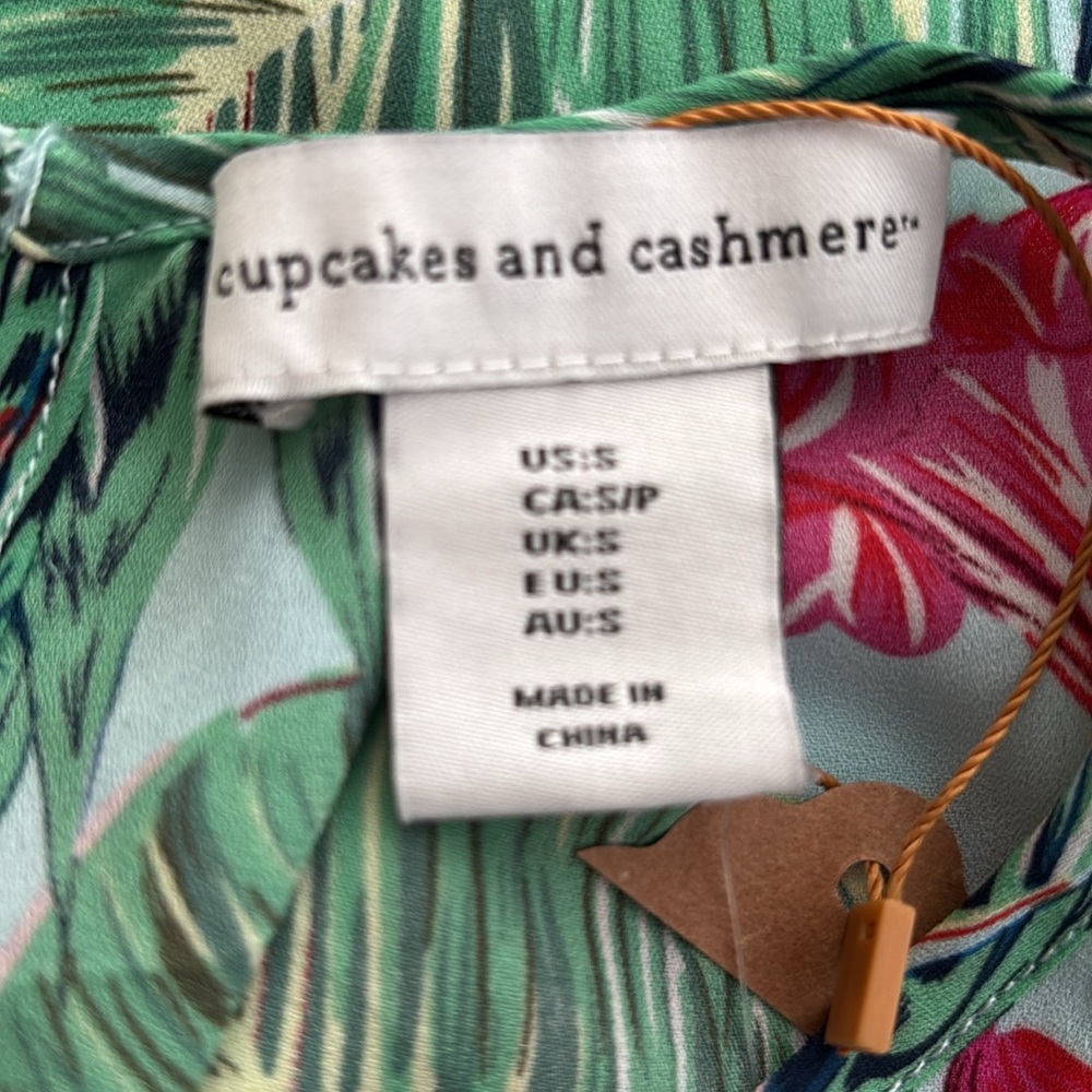 NWOT - Cupcake & Cashmere Floral Tropical PrintTop - Picture 5 of 10